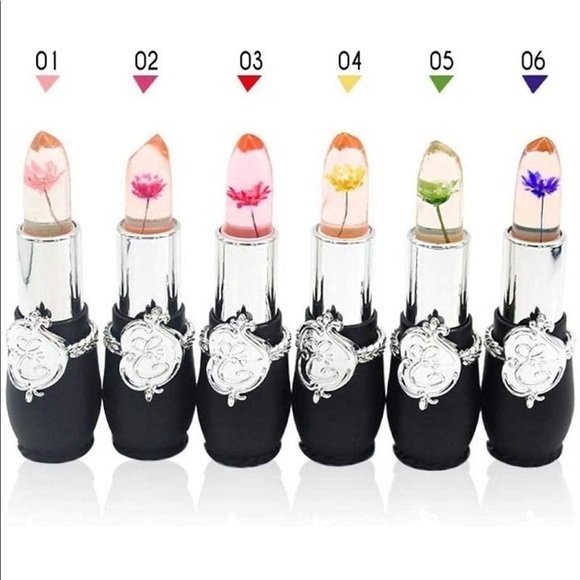 Color Changing Lipstick - Picture 2 of 5